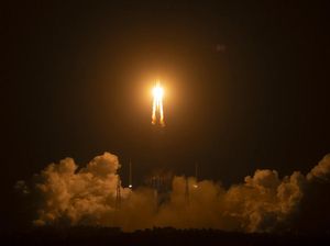 Mendarat di Bulan, Pesawat Luar Angkasa China Kumpulkan 2 Kg Batu-Tanah