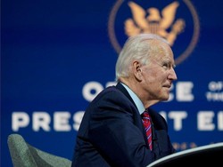 Biden Alami Retak Tulang Kaki Saat Bermain dengan Anjing Peliharaan