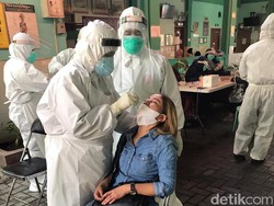 Risma Sebut Pemkot Tes Swab 3.000 Warga Surabaya dalam Sehari