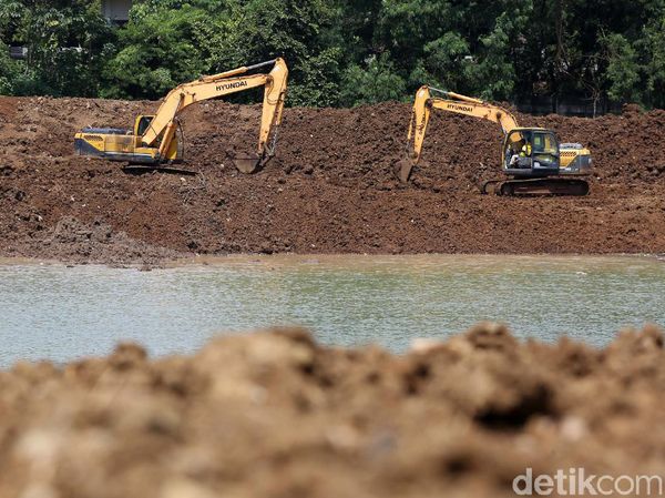 Waduk Pondok Ranggon Dikeruk untuk Antisipasi Banjir