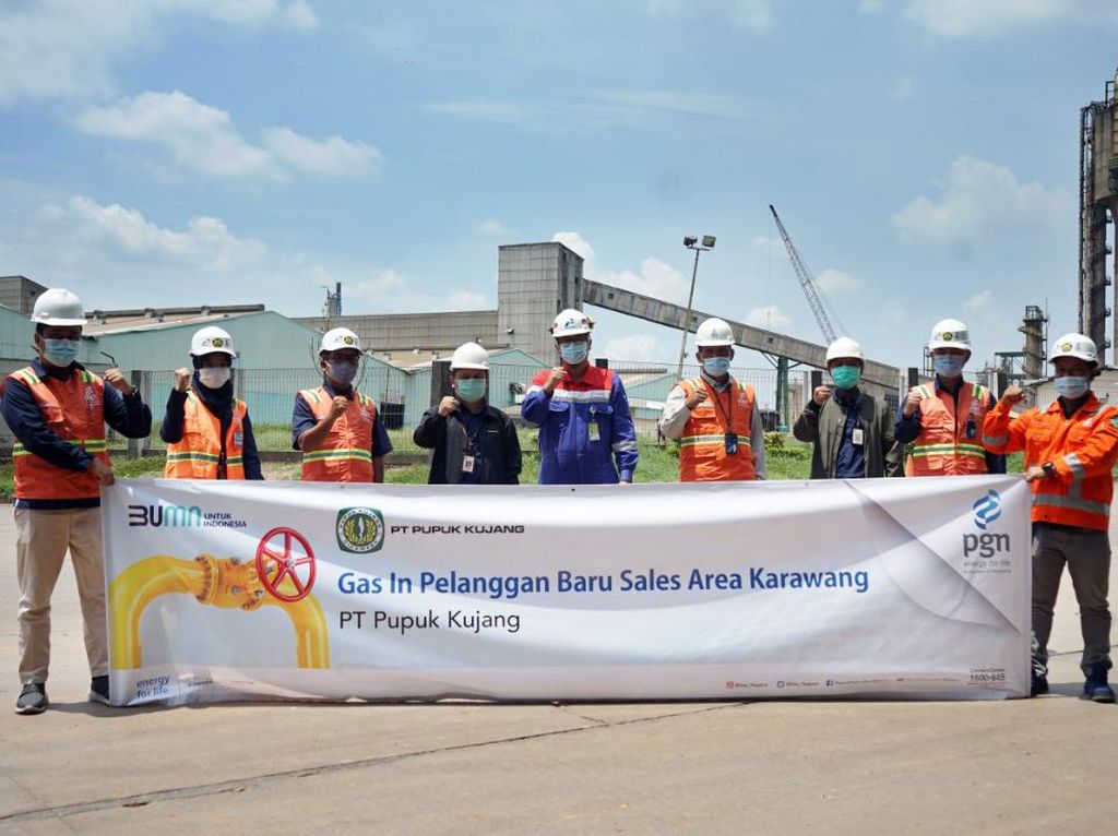 PGN Salurkan Gas Perdana ke PT Pupuk Kujang Cikampek PGN Salurkan Gas Perdana ke PT Pupuk Kujang Cikampek
