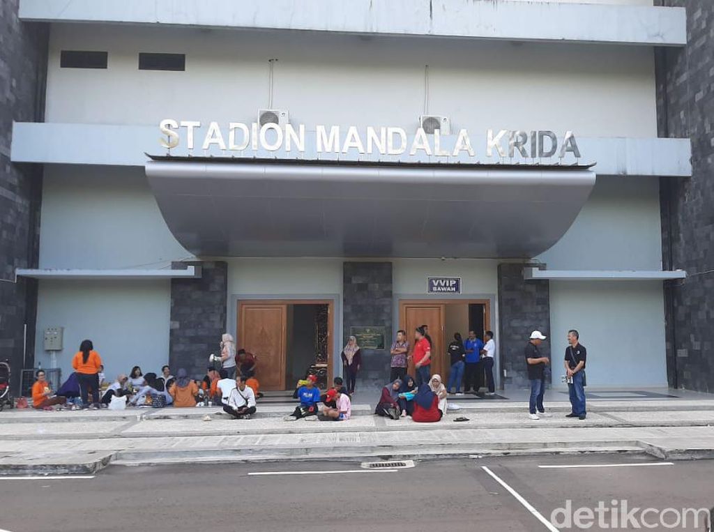 KPK Usut Pembangunan Stadion Mandala Krida, Sultan: Biarkan Berproses KPK Usut Pembangunan Stadion Mandala Krida, Sultan: Biarkan Berproses