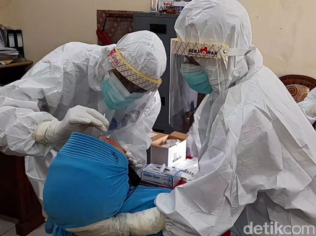 Alert Jabar! Kasus Corona Tembus 3 Ribu, Lewati DKI Alert Jabar! Kasus Corona Tembus 3 Ribu, Lewati DKI