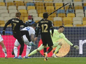 Griezmann Dicadangkan, Imbas Perang Dingin dengan Messi?