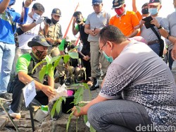 Bupati Situbondo Hadiri HUT Korpri Sebelum Positif COVID-19