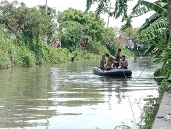 Pemuda di Sidoarjo Hilang Tenggelam Saat Ambil Sandal yang Hanyut