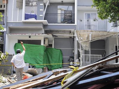 Ledakan Tabung Gas Rusak Tiga Rumah di Bekasi