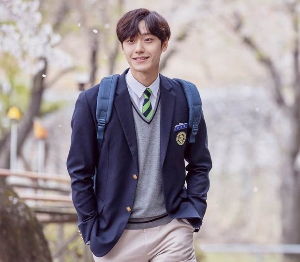 Pada tahun 2020, nama Lee Do Hyun pun semakin populer saat Ia mendapatkan peran utama pertamanya dalam drama “18 Again”.