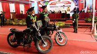 Mahasiswa Konvoi Motor saat Wisuda Drive Thru di Purworejo