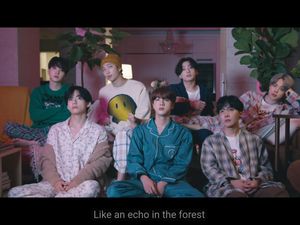 Gaya Santai BTS di MV Life Goes On, Pakai Piyama Sutra Hingga Balenciaga Gaya Santai BTS di MV Life Goes On, Pakai Piyama Sutra Hingga Balenciaga