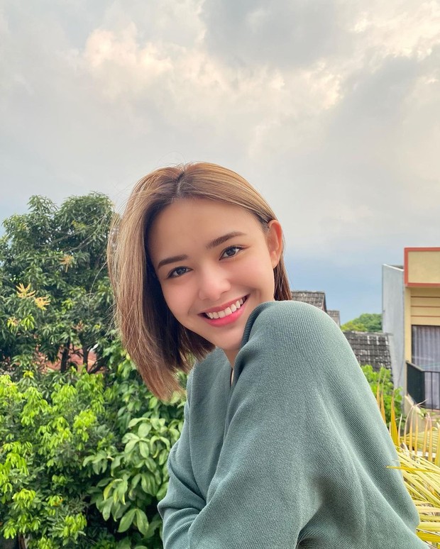 n Potret Amanda Manopo dengan rambut pendek