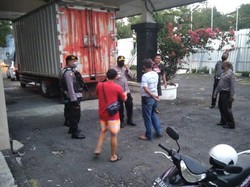 Polres Lombok Tengah Kawal Pengiriman Surat Suara ke Gudang KPU