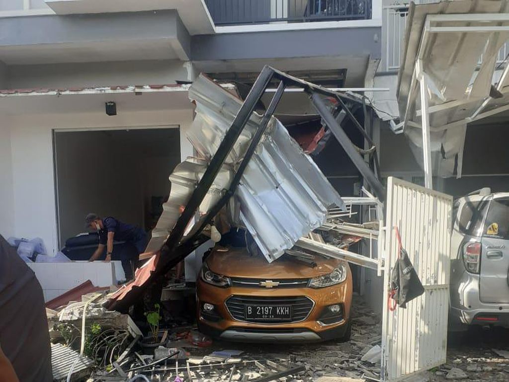 Ledakan Tabung Gas 12 Kg di Bekasi Diduga Akibat Kebocoran Selang Ledakan Tabung Gas 12 Kg di Bekasi Diduga Akibat Kebocoran Selang