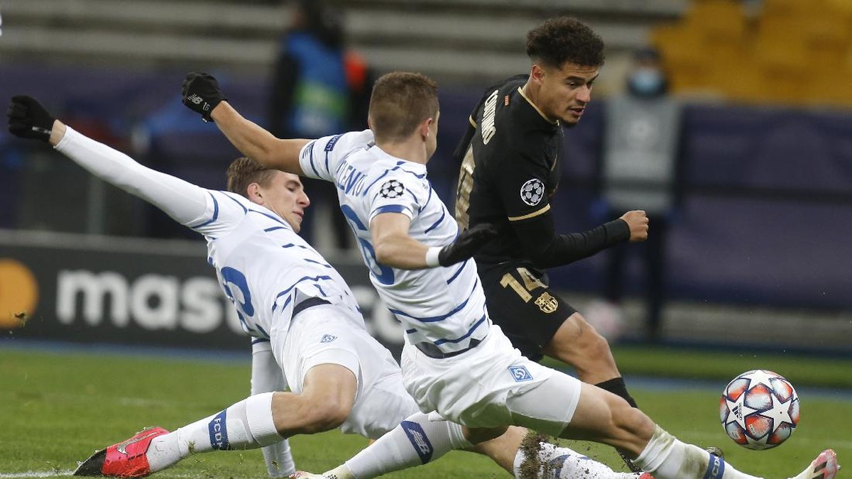 Barcelona masih kesulitan di babak pertama untuk bobol gawang Dynamo Kiev. (Foto: AP/Efrem Lukatsky)