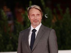 Mads Mikkelsen Gantikan Johnny Depp, Berikut Penampilan Antagonisnya Mads Mikkelsen Gantikan Johnny Depp, Berikut Penampilan Antagonisnya