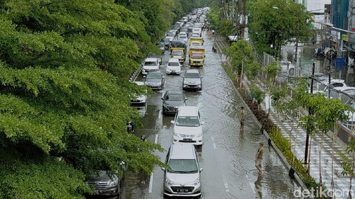 banjir di surabaya