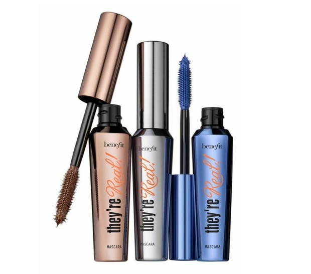 Rekomendasi maskara berwarna