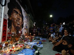 Legenda sepakbola dunia, Diego Maradona, meninggal dunia di usia 60 tahun (Foto: AP/Marcos Brindicci)