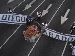 Kematian Diego Maradona menjadi duka untuk Argentina. Presiden negara tersebut bahkan sudah menyatakan tiga hari untuk berkabung. (Foto: AP/Victor Caivano)