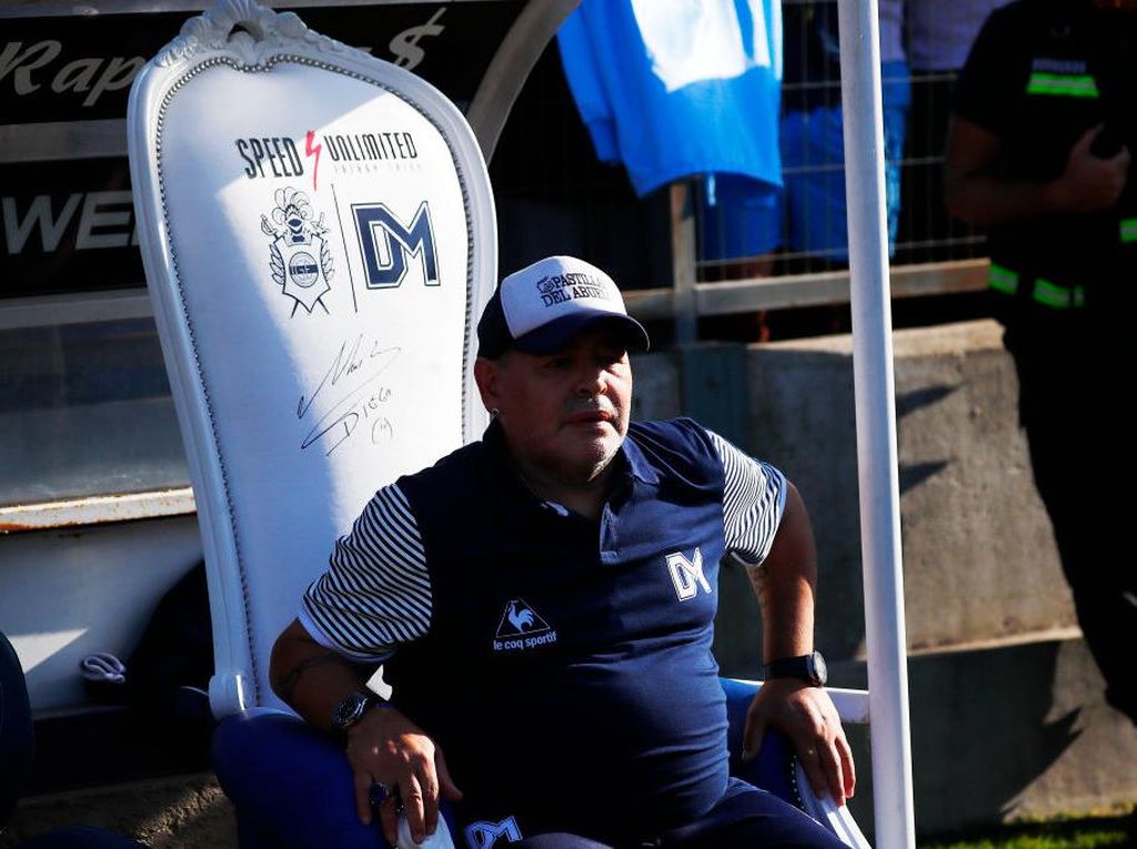 Maradona dalam Kenangan: Dewa Saat Main, Manusia Biasa Saat Melatih Maradona dalam Kenangan: Dewa Saat Main, Manusia Biasa Saat Melatih