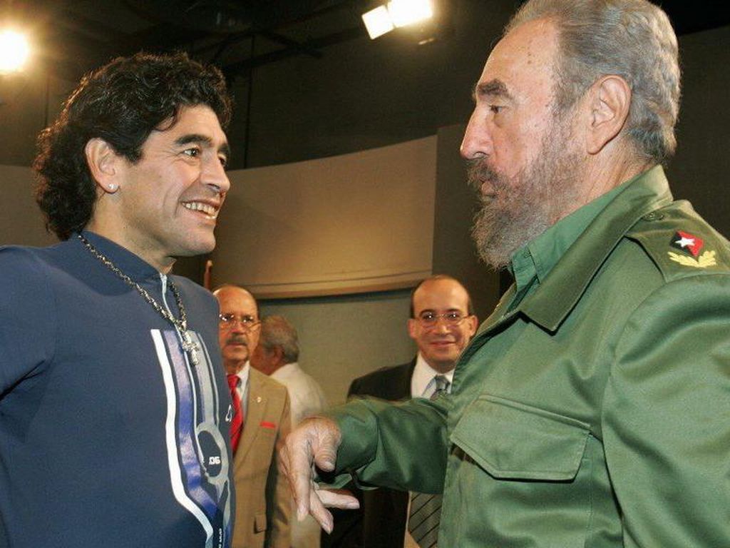 Dekat dengan Para Pemimpin Kiri, Apakah Maradona Seorang Komunis? Dekat dengan Para Pemimpin Kiri, Apakah Maradona Seorang Komunis?