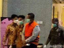 Diborgol, Tersangka Suap Ekspor Benur Edhy Prabowo Dibawa ke Rutan KPK