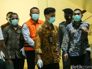 Edhy Prabowo Usai Jadi Tersangka KPK: Ini Kecelakaan, Saya Tak Akan Lari Edhy Prabowo Usai Jadi Tersangka KPK: Ini Kecelakaan, Saya Tak Akan Lari