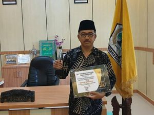 Ketua DPD Golkar Sumbar Raih Anugrah Keterbukaan Informasi Publik