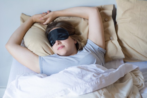 Istirahat yang Cukup dan Gunakan Pakaian Ringan/Foto : freepik.com Istirahat yang Cukup dan Gunakan Pakaian Ringan