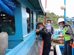 Kemenhub Sudah Terbitkan 69.464 Pas Kecil Kapal Tradisional & Nelayan Kemenhub Sudah Terbitkan 69.464 Pas Kecil Kapal Tradisional & Nelayan
