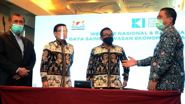 Pemanfaatan Jasa Layanan Perbankan di HKI