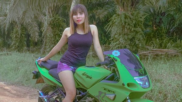 10 Potret Eva Belisima Istri Baru Kiwil