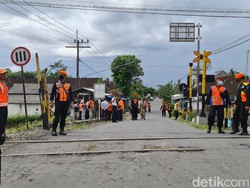 Warga Menolak, PT KAI Tak Jadi Tutup Lintasan Kereta Tanpa Palang di Blitar