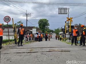 Warga Menolak, PT KAI Tak Jadi Tutup Lintasan Kereta Tanpa Palang di Blitar Warga Menolak, PT KAI Tak Jadi Tutup Lintasan Kereta Tanpa Palang di Blitar