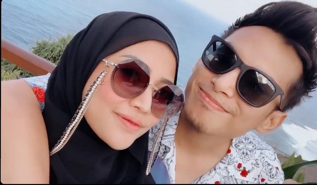 Round Sunglasses dari Chanel