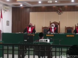 Hakim Tolak Eksepsi Waket DPRD Tegal, Sidang Kasus Dangdutan Lanjut