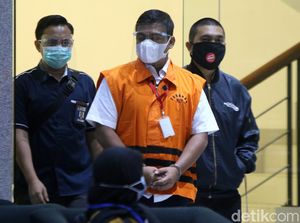 Stafsus-Sespri Edhy Prabowo Divonis 4,5 dan 4 Tahun Penjara Stafsus-Sespri Edhy Prabowo Divonis 4,5 dan 4 Tahun Penjara