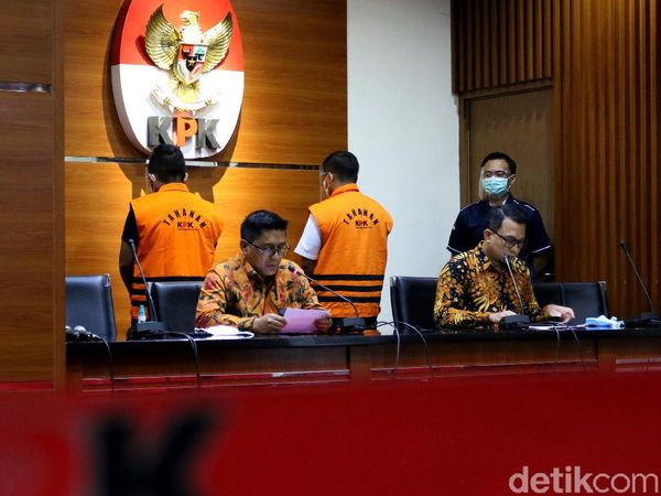 Ini Andreau Misanta-Amiril Mukminin di Pusaran Kasus Ekspor Benur