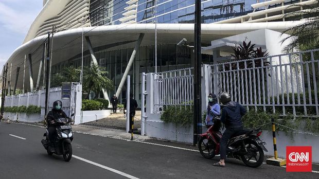 Kementerian Kelautan dan Perikanan (KKP) tak lagi ‘lockdown’ setelah  Edhy Prabowo ditetapkan sebagai tersangka kasus suap benih lobster atau benur, Kamis (26/11).
