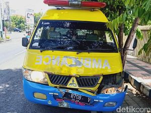 Ambulans Lawan Arus Tabrak Polisi, RSI Fatimah Evaluasi Pengemudi Ambulans Lawan Arus Tabrak Polisi, RSI Fatimah Evaluasi Pengemudi