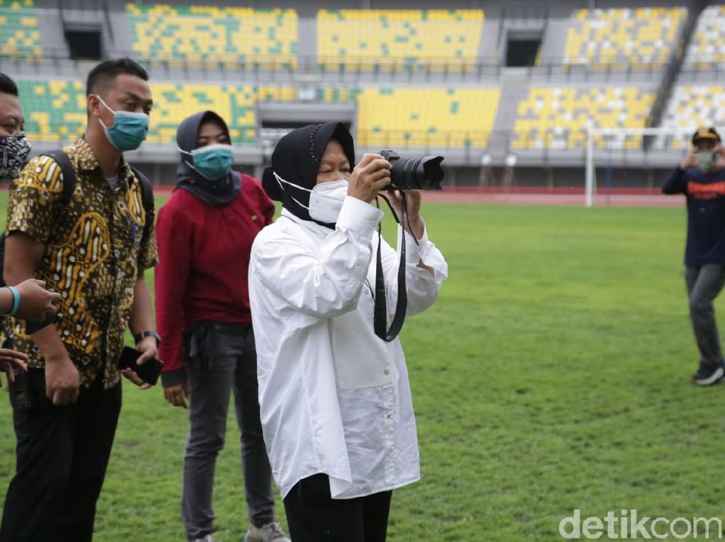 Risma Ingin Stadion GBT Seperti Ada dalam Taman yang Indah Risma Ingin Stadion GBT Seperti Ada dalam Taman yang Indah