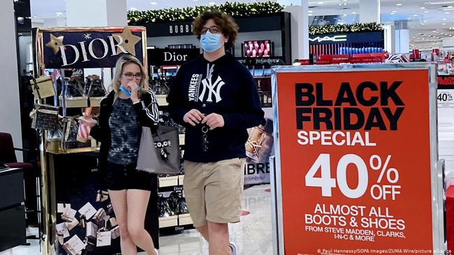 Ajang Black Friday Jadi Harapan Pedagang di Masa Pandemi Corona Ajang Black Friday Jadi Harapan Pedagang di Masa Pandemi Corona