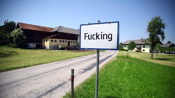 Potret Desa Fucking, Begitu Cantik