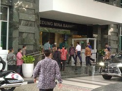 Tancap Gas! Luhut Rapat Perdana Bareng Pejabat KKP Sore Ini