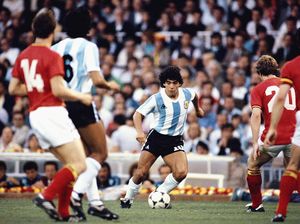 Babak Baru Kematian Maradona, Dokter: Seharusnya Tak Dirawat di Rumah Babak Baru Kematian Maradona, Dokter: Seharusnya Tak Dirawat di Rumah