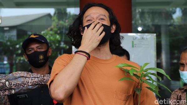 Foto-foto Dwi Sasono Bebas dari RSKO Cibubur
