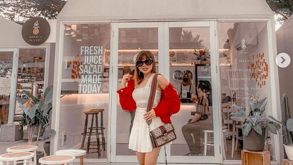 Ini Eva Belisima, Istri Baru Kiwil yang Jago Masak Enak