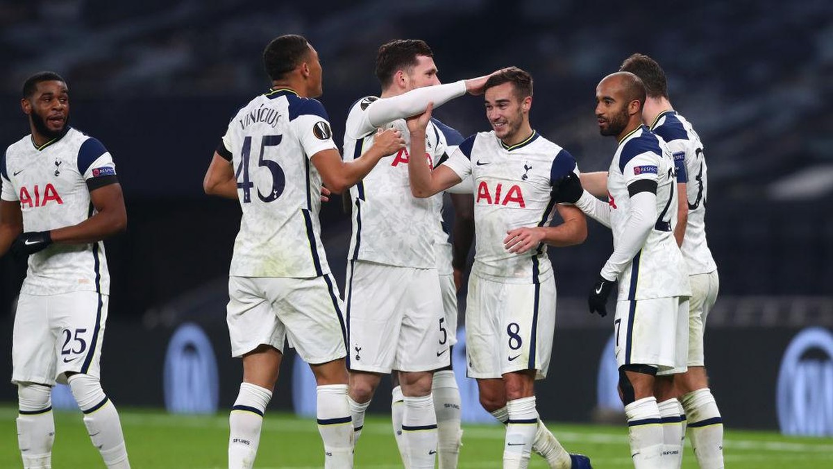 Harry Winks bikin gol jarak jauh (Getty Images/Clive Rose)