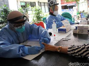 Jelang Pilkada Depok, Petugas KPPS Dites Rapid Jelang Pilkada Depok, Petugas KPPS Dites Rapid