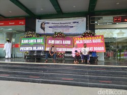 Habib Rizieq Dirawat, Karangan Bunga Lekas Sembuh Berjejer di RS UMMI Bogor